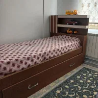 تخت و میز