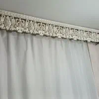 کتیبه ی سفید سالم  ۲ ونیم متر