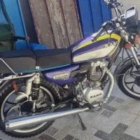 موتور سیکلت کبیر ۲۰۰