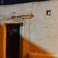 خانه کلنگی حدود200متر