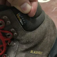 ۲عدد بوت اصلی اورجینال 44|کیف، کفش، کمربند|همدان, |دیوار