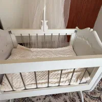تخت نوزاد تمیز|تخت و صندلی بچه|اصفهان, خلیل آباد|دیوار