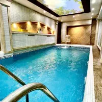 منزل سه نبش با تجهیزات و استخر/حوالی مهرآوران