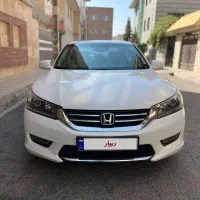 هوندا آکورد مدل۲۰۱۳سفید بدون رنگ سالم