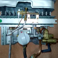 تعمیر آبگرمکن و پکیچ و لباسشویی و شیر آلات در محل
