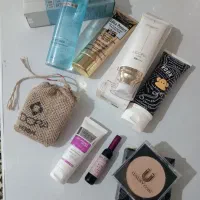 پک کامل لوازم پوستی و آرایشی (نو و کم‌مصرف)