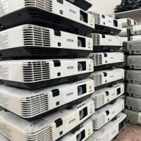 فروش و نصب حرفه ایی ویدیو پرژکتور