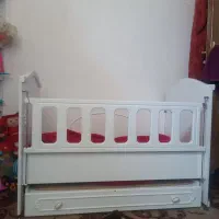 تخت گهواره ای  بچه گانه|تخت و صندلی بچه|کرمان, |دیوار