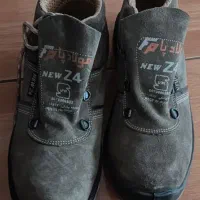 کفش ایمنی شوکتیان40نو ایمن پا 41 جیر