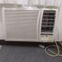 کولر پنجره‌ای پرقدرت و تمیز