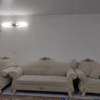 مبل هفت نفره کرم رنگ|مبلمان خانگی و میز عسلی|شیراز, احمدی جنوبی|دیوار