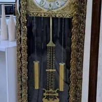 ساعت برنجی ایستاده