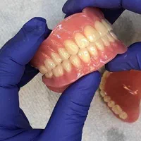 ساخت دندان مصنوعی باکیفیت وضمانت