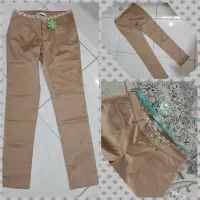 تعدادی شلوارزنانه. و شلوار لی خارجی جین|لباس|اصفهان, سرچشمه|دیوار