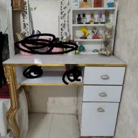 میز و استند و آینه
