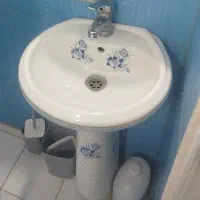 روشویی پایه دار