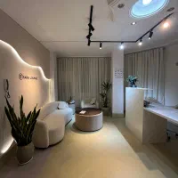 خدمات زیبایی کلینیک فارا دامغان|خدمات آرایشگری و زیبایی|دامغان, |دیوار