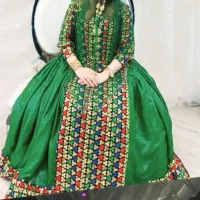 تعدادی لباس مجلسی و لباس محلی|لباس|کازرون, |دیوار