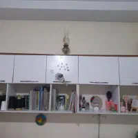تخت نوجوان با تشک و اینه و کشو و کتابخانه