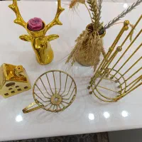 یه سری مجسمه طلایی بابهترین جنس پلی استر