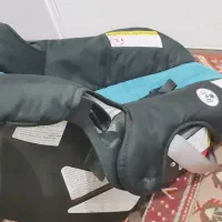 دوعدد صندلی کودک خودرو  هر دو خارجی