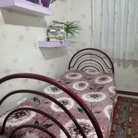 2عددتخت‌یک‌نفره‌باتشک