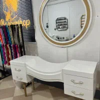 فروشنصف قیمت آینه و کنسول