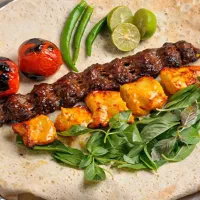 استخدام صندوقدار خانم و دو نیرو