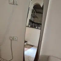آینه ایستاده