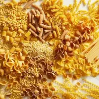 کارگرساده.خانم.آقا.خط تولید. ماکارنی