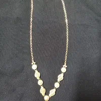 گردنبندزیبا بادودرصد روی تابلو بافاکتورمعتبر