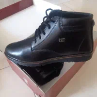 یک جفت بوت مردانه