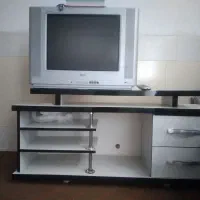 تلویزیون LG با میز