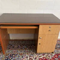 میز تحریر و میزکامپیوتر
