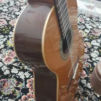 گیتار الحمراه c2