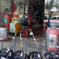 فروش لوازم کارواش وتعمیرگاهی