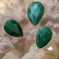 سنگ زمرد طبیعی تراش اشک مناسب نیم ست
