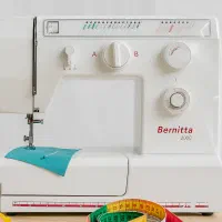 چرخ خیاطی خانگی Bernitta 2000