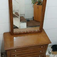 دراور چوبی به همراه آینه