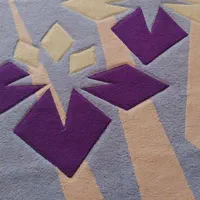 فرش خوش رنگ اتاق