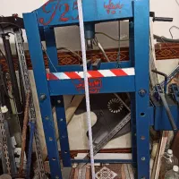 پرس هیدرولیک دستی و ابزار صنعتی ، دریل ، سنگ فرز