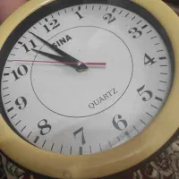 ساعت دیواری