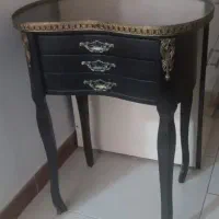 میز چوبی تلفن