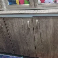 کمد و بوفه آشپزخانه و تعدادی عروسک