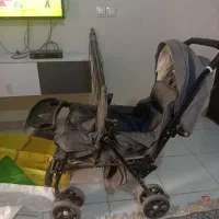 کالسکه دوقلویی سالم کم کارکرد..