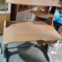 میز کامپیوتر درحدنونو