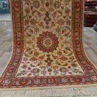 زرع و نیم دستبافت کرم نو اکبند گل ابریشم ریز بافت|فرش|تهران, حر|دیوار