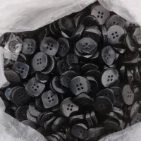 مقداری دکمه، بند اتیکت، زیپ، خرج کار