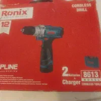 یک عدد دریل شارژی رونیکس.