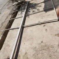 تابلو آهنی بزرگ ۲/۵در۳متر قاب وپایه ۶متری نو